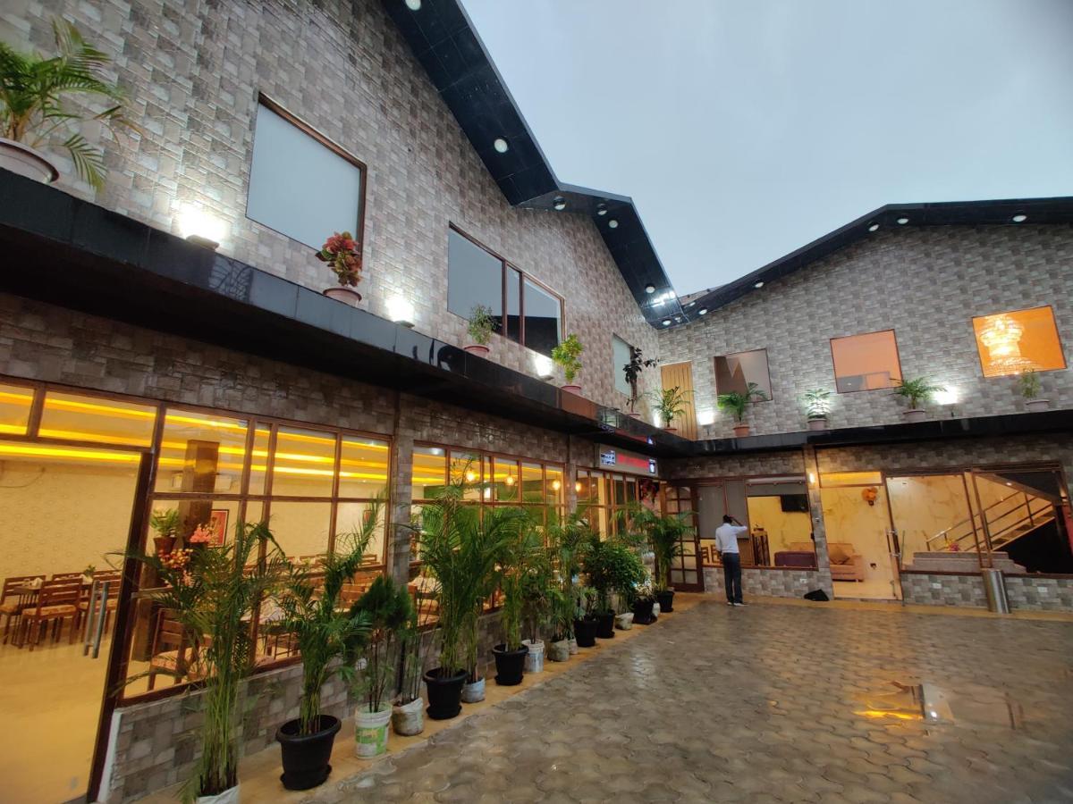 Hotel Aurelia Pearl Patna  Eksteriør billede